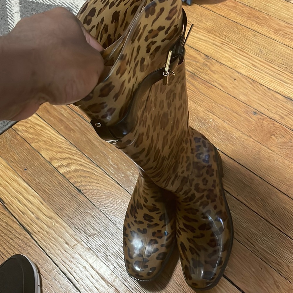 Rain boots size 6